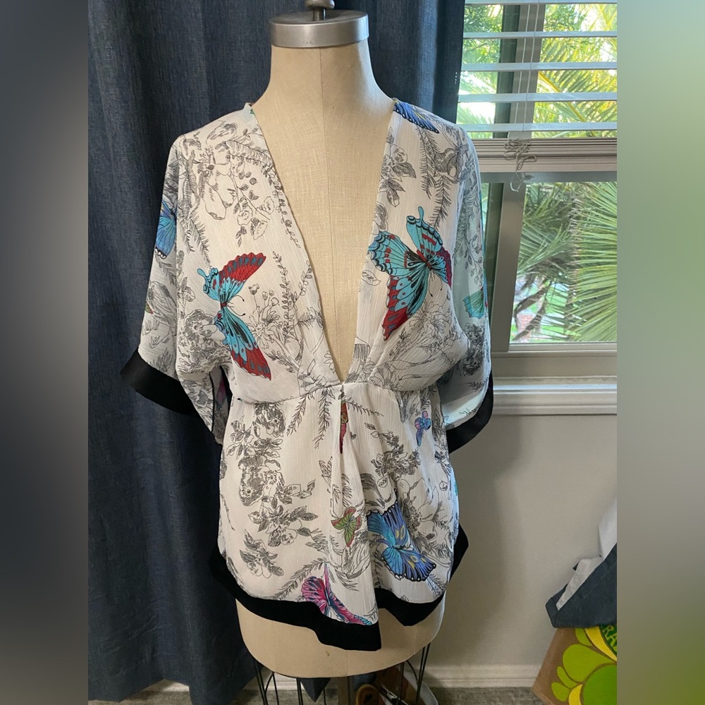 Bisou Bisou butterfly kimono top S